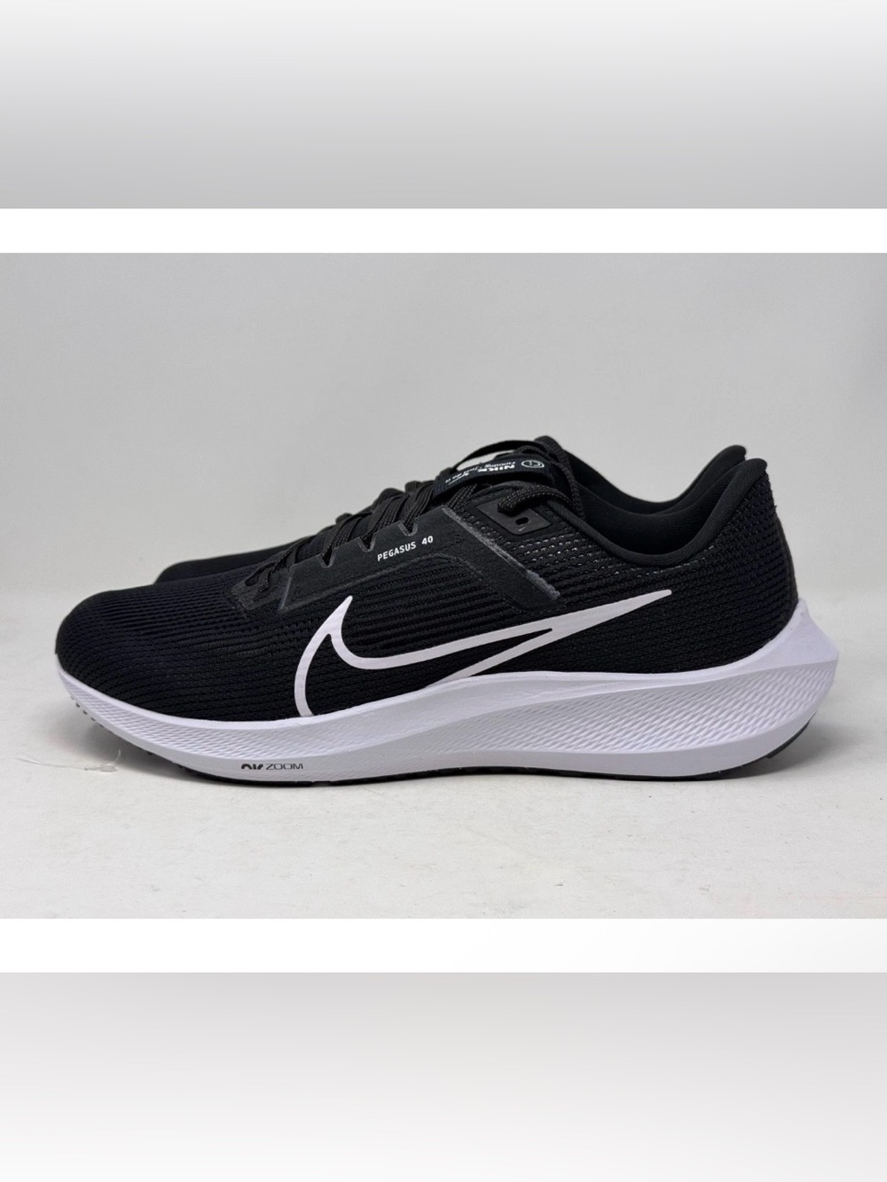 Nike Black White Pegasus 40 Women’s Running Shoes Sz 8